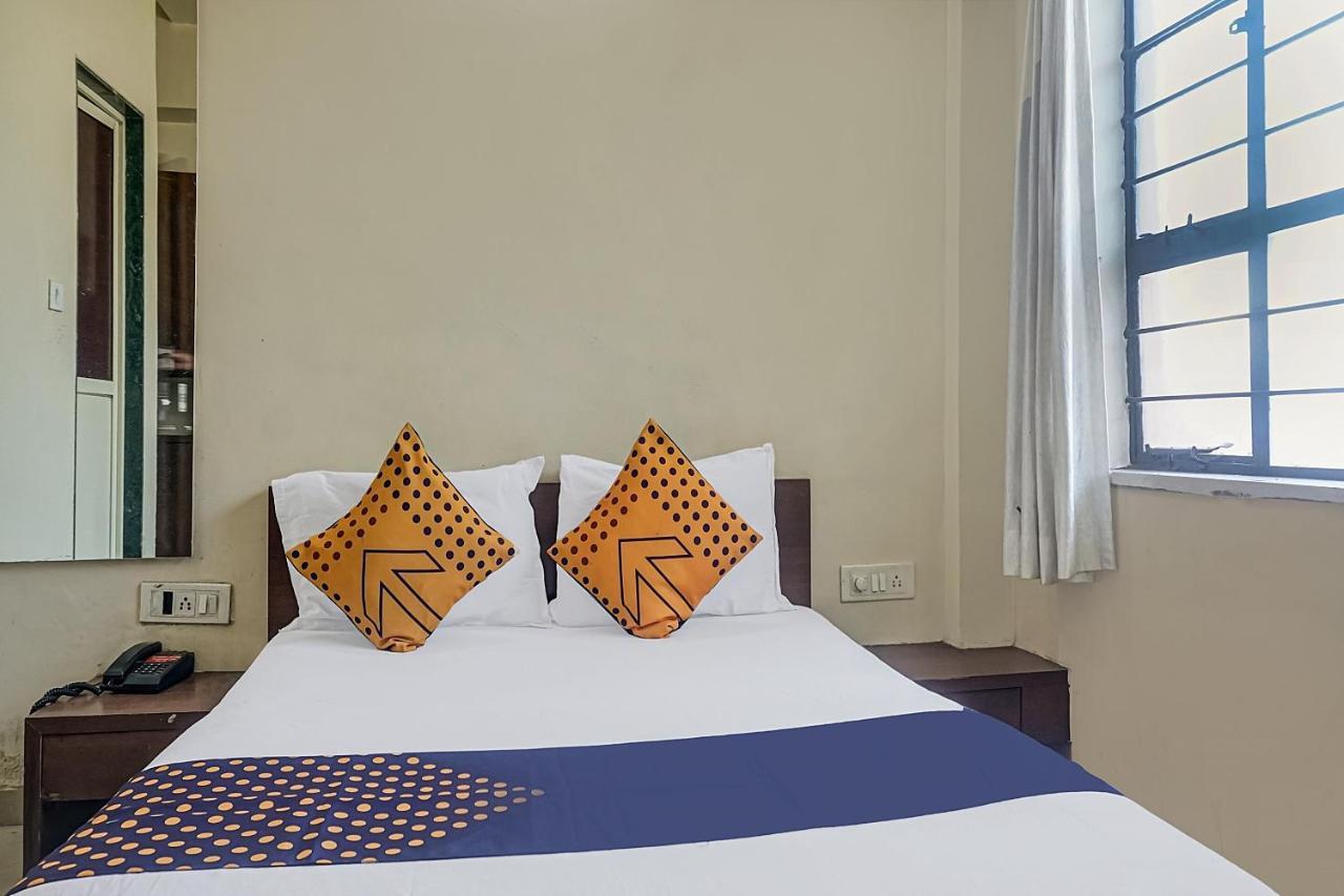 Oyo Flagship 75444 Hotel Kinara Lodging & Boarding Mangvadi Zewnętrze zdjęcie