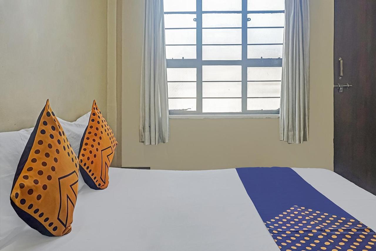 Oyo Flagship 75444 Hotel Kinara Lodging & Boarding Mangvadi Zewnętrze zdjęcie