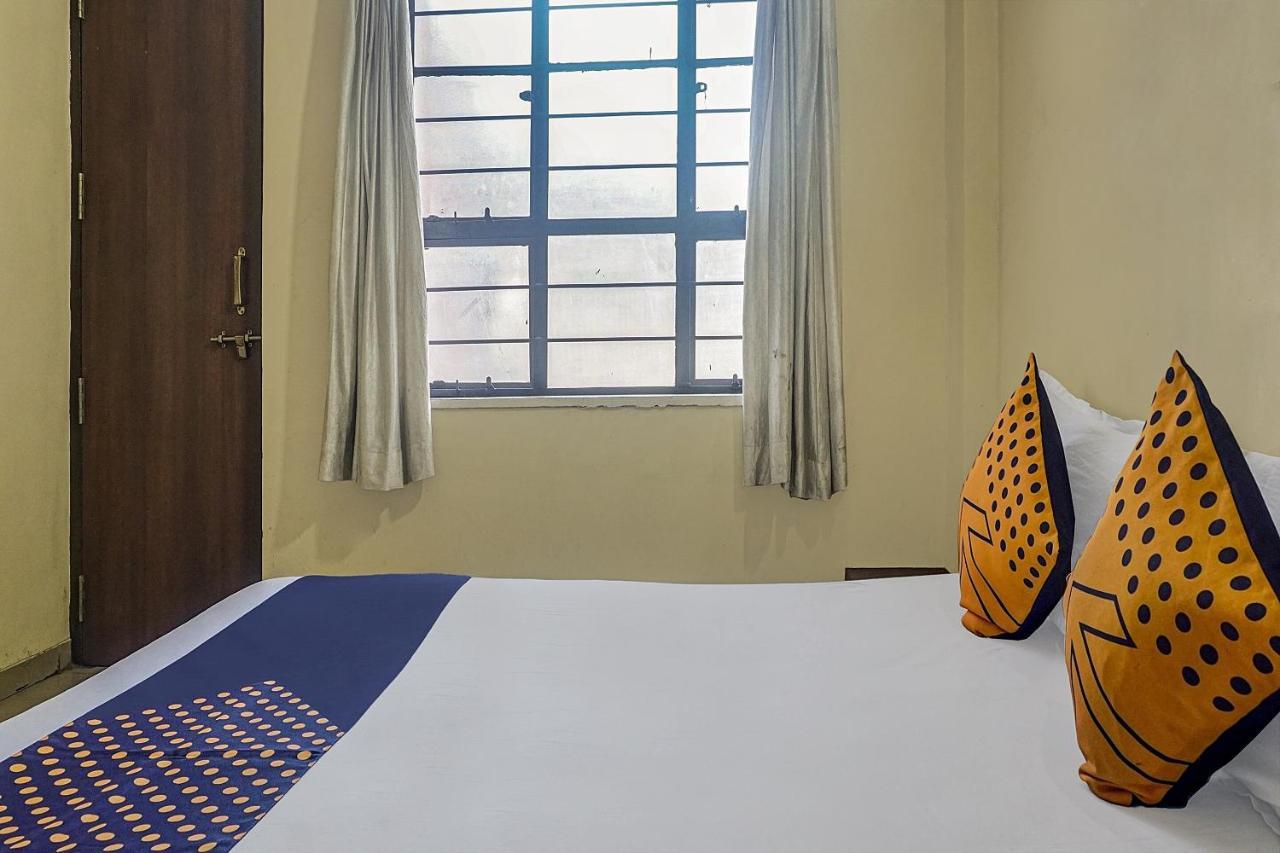 Oyo Flagship 75444 Hotel Kinara Lodging & Boarding Mangvadi Zewnętrze zdjęcie